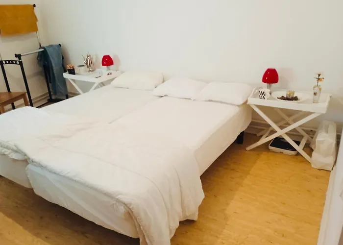 Cozy Room With Beautiful Nature In Husievaegen 100-Malmo